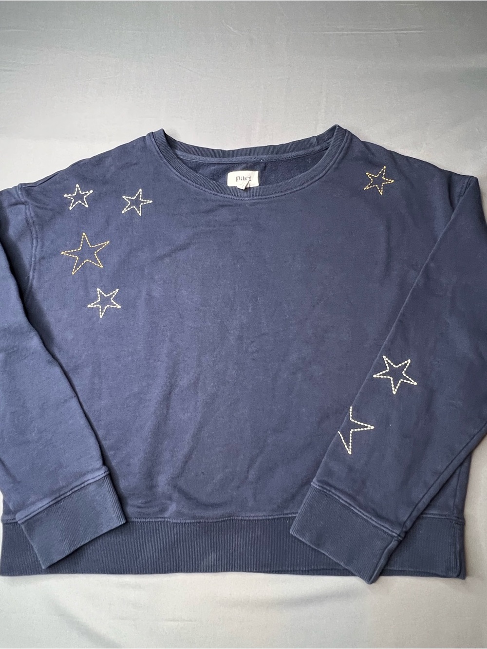 PACT Organic Cotton Navy Star Sweatshirt Size Large 100% Organic Cotton